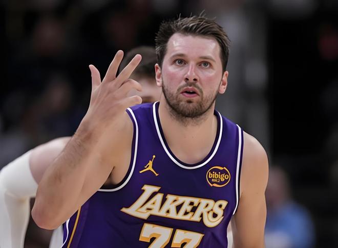 湖人客场险胜步行者 东契奇43分詹姆斯23+9+9